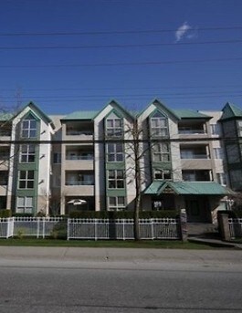 Melrose Gardens in Surrey, BC - Building Photo - Building Photo