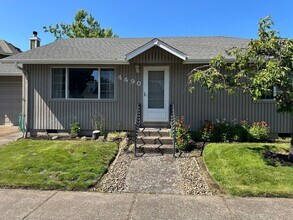 4490 Kalmia St in Springfield, OR - Building Photo - Building Photo