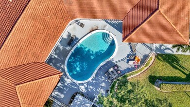 431 W Camino Real in Boca Raton, FL - Foto de edificio - Building Photo