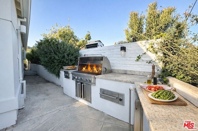 1148 Las Pulgas Rd in Los Angeles, CA - Building Photo - Building Photo