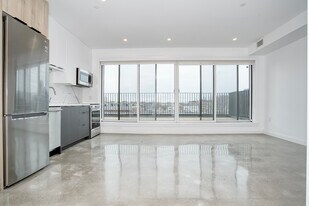 41 River St in Toronto, ON - Building Photo