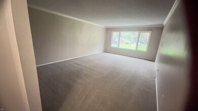 2509 Oakhurst Dr in Oakdale, CA - Building Photo - Building Photo