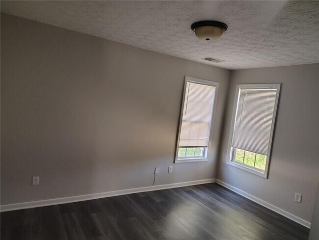 85 Hollow Ct in Covington, GA - Foto de edificio - Building Photo