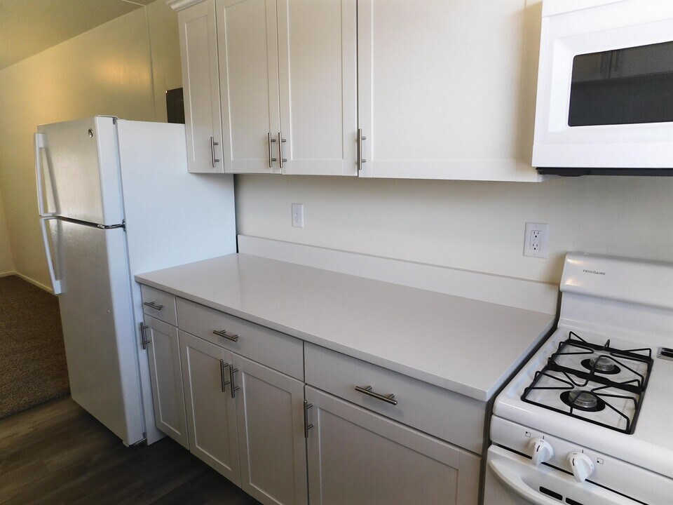 1054 W 1520 N-Unit -1054 W Goodyear Ave in Ogden, UT - Foto de edificio