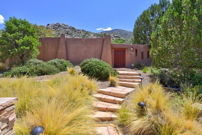 3112 Camino De La Sierra NE