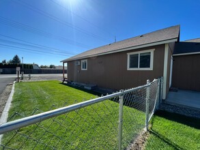 207 W Helena Ave in Ellensburg, WA - Building Photo - Building Photo