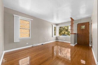 874 Fairfield Ave in Elmhurst, IL - Building Photo - Building Photo