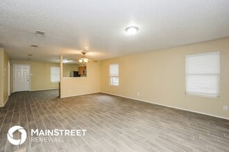 5712 Ainsdale Dr in Fort Worth, TX - Foto de edificio - Building Photo