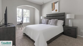 2500 Woodland Park Dr in Houston, TX - Building Photo