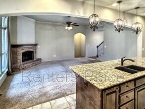 821 W Elmira St in Broken Arrow, OK - Foto de edificio - Building Photo