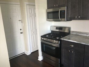 708 Grand Ave, Unit 2 in Asbury Park, NJ - Foto de edificio - Building Photo