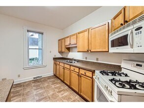 528 20th Ave NE in Minneapolis, MN - Building Photo - Building Photo