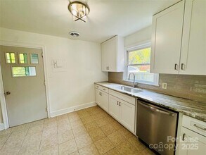 1506 Coker Ave in Charlotte, NC - Building Photo - Building Photo