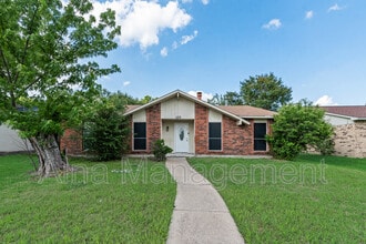 125 Lucinda Dr in Garland, TX - Building Photo - Building Photo