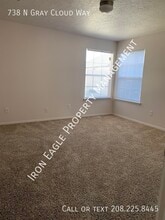 738 N Gray Cloud Way in Meridian, ID - Building Photo - Building Photo