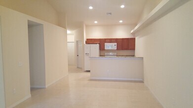 844 SW 39th Terrace in Cape Coral, FL - Building Photo - Building Photo