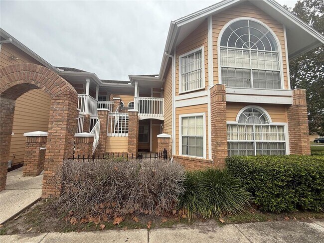 2459 Sweetwater Club Cir in Kissimmee, FL - Building Photo - Building Photo