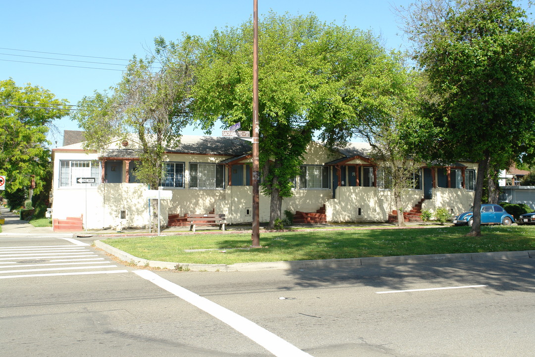 2350-2352 Sacramento St in Berkeley, CA - Building Photo