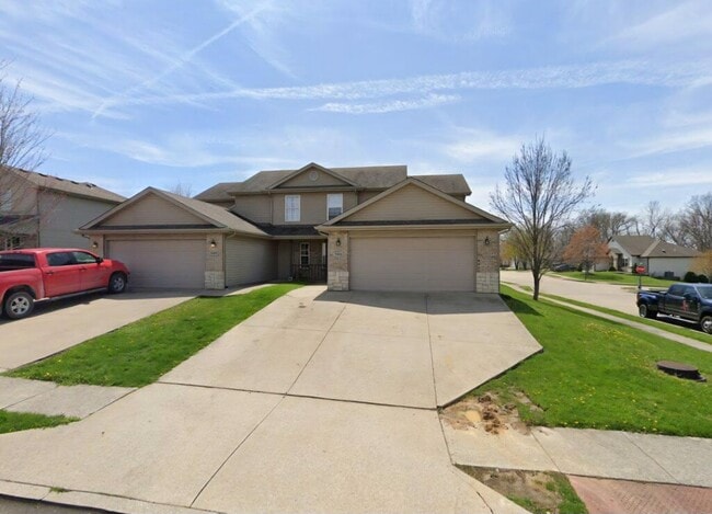 3902 Snowy Owl Dr in Columbia, MO - Foto de edificio - Building Photo