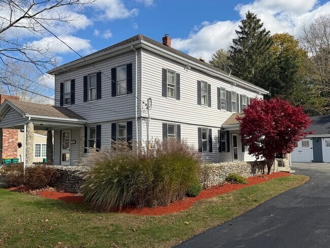 70 Turnpike St in Easton, MA - Building Photo - Building Photo