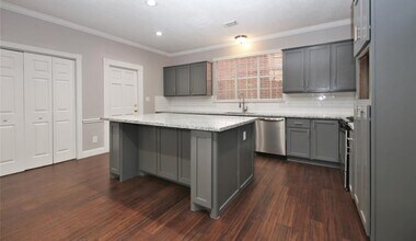 14326 Cashel Wood Dr in Houston, TX - Building Photo - Building Photo