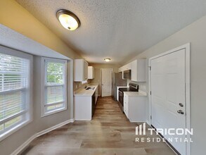 2432 Egret Dr in Clarksville, TN - Building Photo - Building Photo