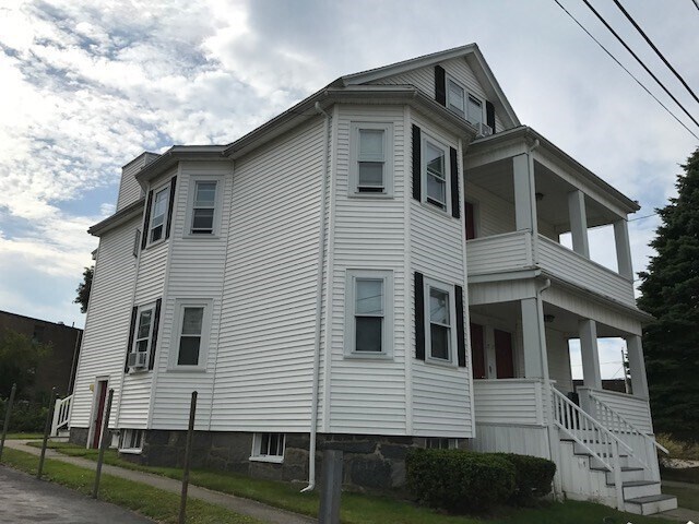 17 Grafton St in Quincy, MA - Building Photo - Building Photo