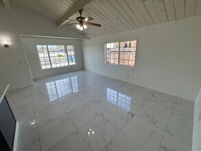 433 E Washington Ave in El Cajon, CA - Building Photo - Building Photo