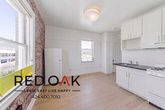 102 N Glendale Ave in Glendale, CA - Foto de edificio - Building Photo