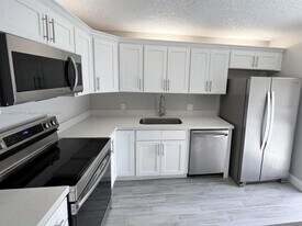 1415 14th Ct in Palm Beach Gardens, FL - Building Photo