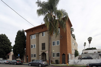 PHD Apartments in Los Angeles, CA - Building Photo - Building Photo