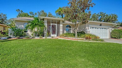 2246 Cork Oak St W in Sarasota, FL - Building Photo - Building Photo