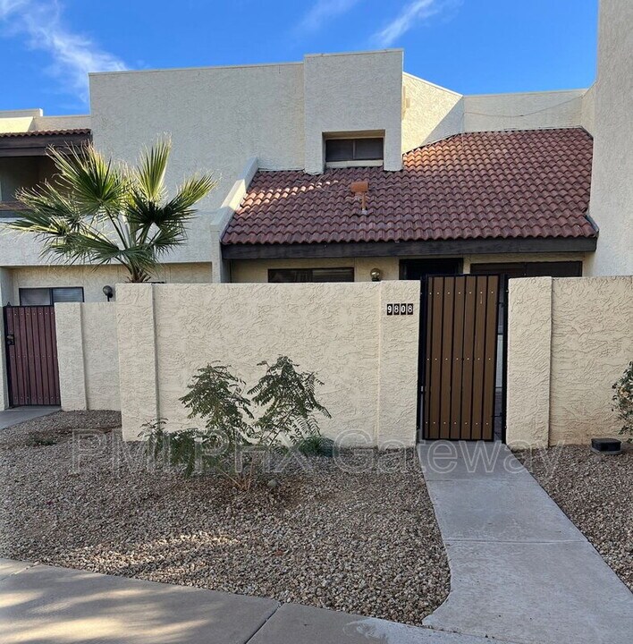 9808 N 5th St in Phoenix, AZ - Building Photo