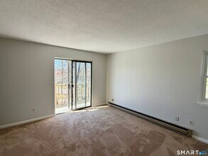 84 Wilmot St in Torrington, CT - Building Photo - Building Photo