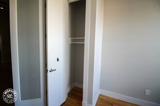 10-48 Wyckoff Ave, Unit 3 in Queens, NY - Building Photo - Building Photo