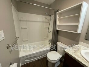 235 Husch Rd in Kelowna, BC - Building Photo - Building Photo