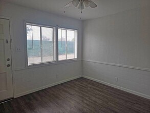 1150 E San Joaquin Ave in Tulare, CA - Building Photo - Building Photo