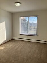 Parkside Pool Apartments in Milwaukee, WI - Building Photo - Building Photo