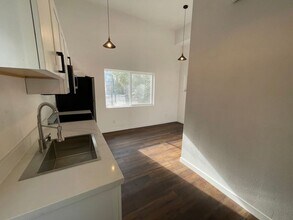 1231 Campbell St in Oakland, CA - Building Photo - Building Photo