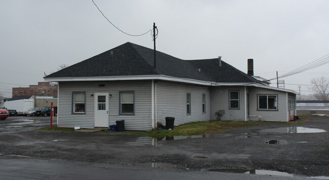 805 Wolf St in Syracuse, NY - Building Photo - Building Photo