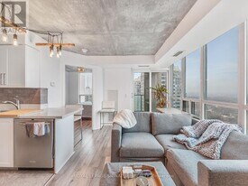 17 Barberry Pl in Toronto, ON - Building Photo