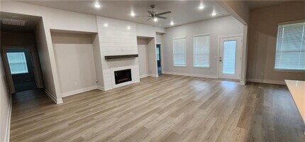 5301 SW Firethorn Ln in Bentonville, AR - Building Photo - Building Photo