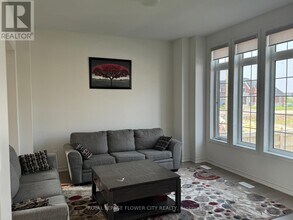 32 Twinleaf Cres in Adjala-Tosorontio, ON - Building Photo - Building Photo