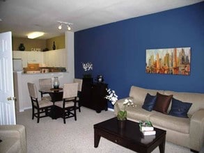 Estates at New Albany in Columbus, OH - Building Photo - Interior Photo