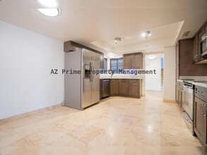1104 E Bell De Mar Dr in Tempe, AZ - Building Photo - Building Photo