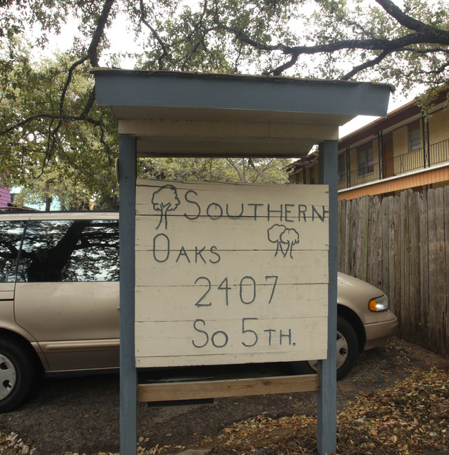 Southern Oaks in Austin, TX - Building Photo - Building Photo