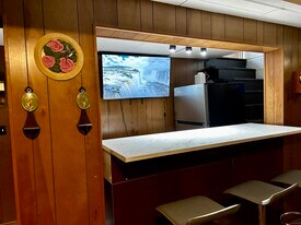 1908 Kessler Blvd North Dr, Unit Downstairs apartment in Indianapolis, IN - Building Photo