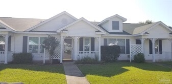 319 Loveland Cir in Pensacola, FL - Building Photo