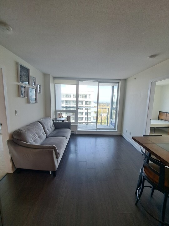 13750-13100 100 Ave in Surrey, BC - Building Photo