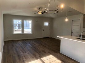 420 Raven Ln in Panama City, FL - Building Photo